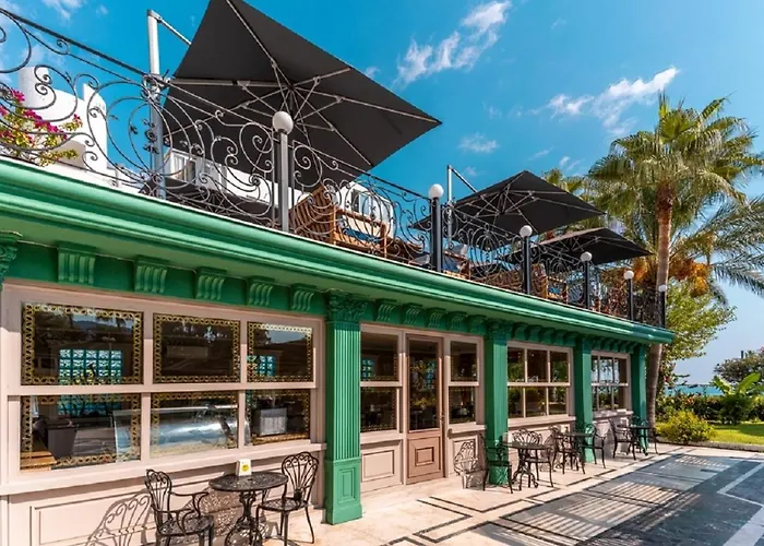 ホテル L'ancora ケメル