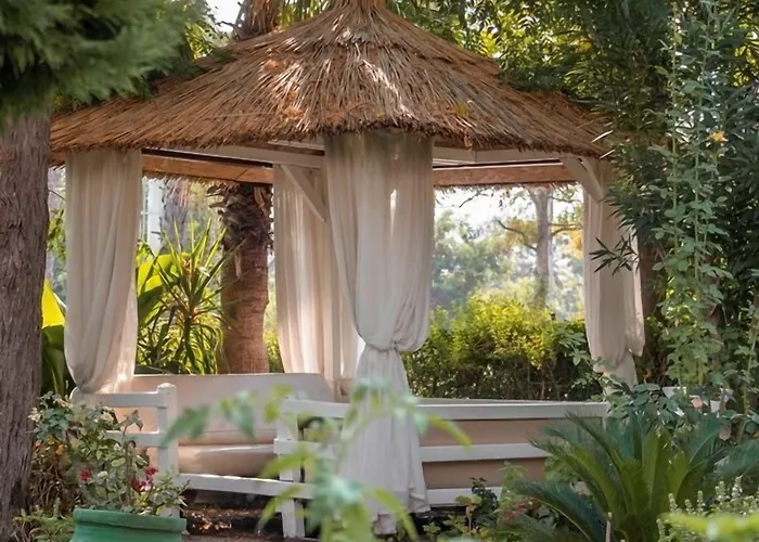 ホテル L'ancora ケメル