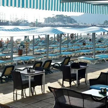 安科拉海滩酒店